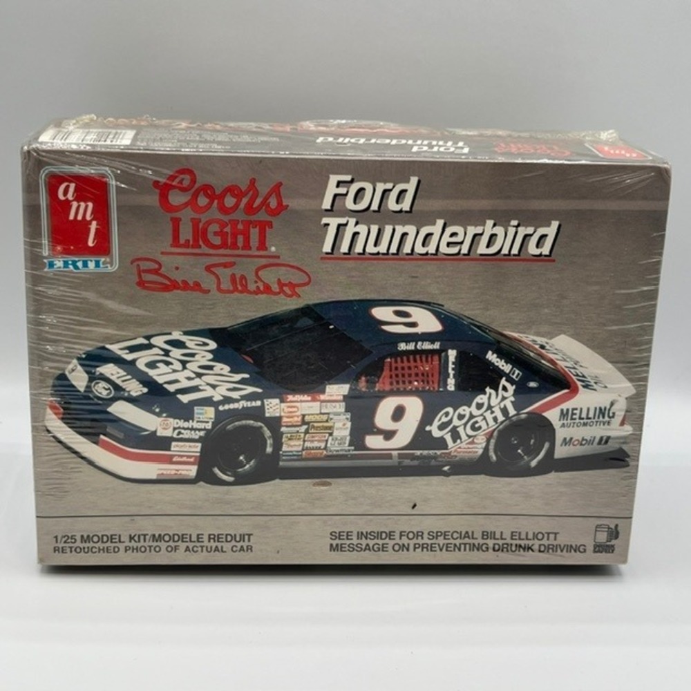 AMT Ertl Bill Elliott Coors Light Ford Thunderbird 1/25 Model Kit 6740 Vintage
